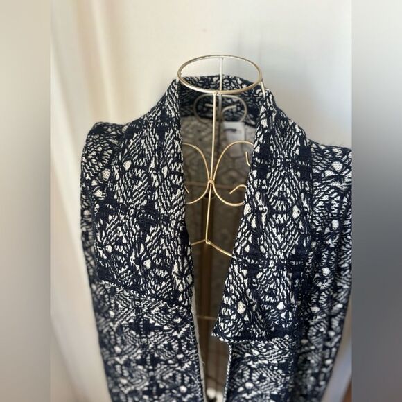 Chico’s navy printed open cardigan size 1 - Picture 8 of 9